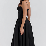 NOVA – Elegantní korzetové šaty