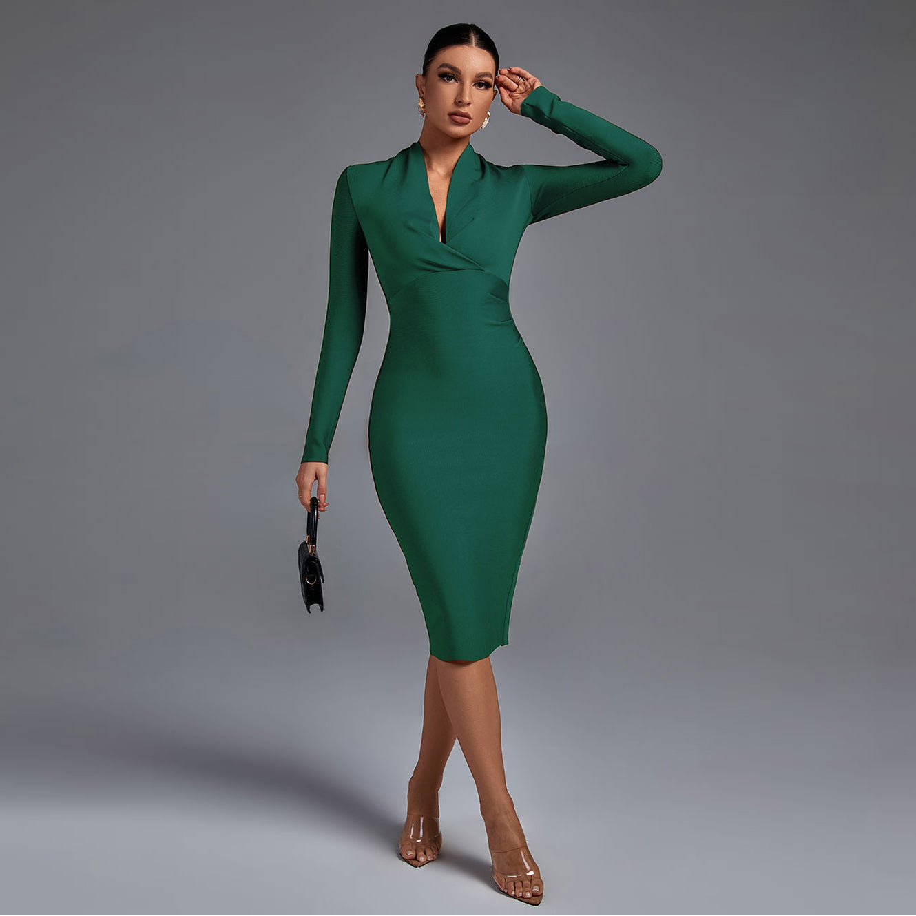 Samara – Elegantní šaty s výstřihem do V