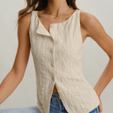 Beige – Elegantní top s knoflíky