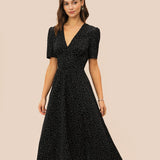 Must V-kaelusega – Elegantní midi šaty
